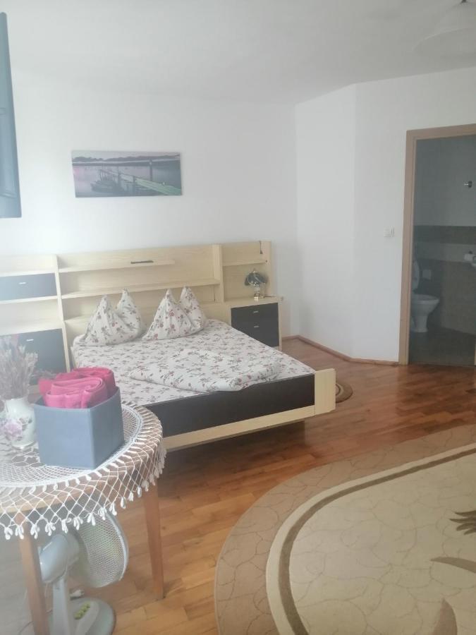 Helga House Hostel Τούρντα Εξωτερικό φωτογραφία