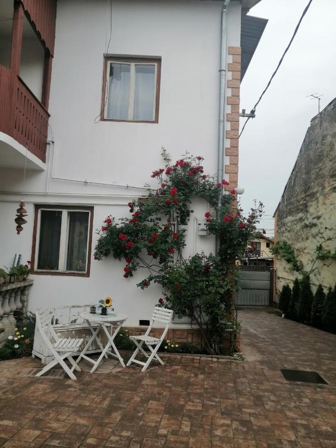 Helga House Hostel Τούρντα Εξωτερικό φωτογραφία