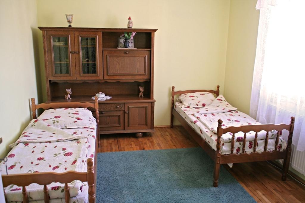 Helga House Hostel Τούρντα Δωμάτιο φωτογραφία