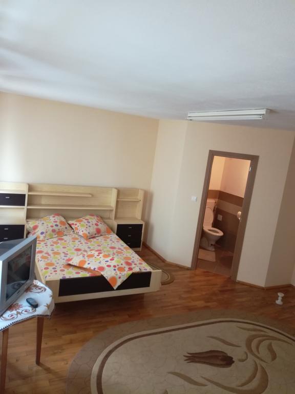 Helga House Hostel Τούρντα Εξωτερικό φωτογραφία